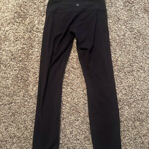 black lululemon leggings